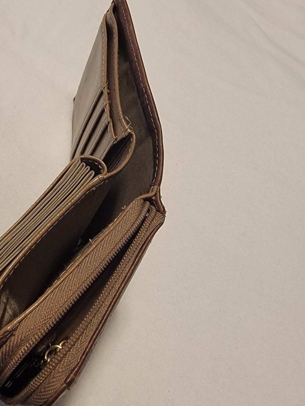 Vintage Buxton Heiress Floral Embossed Leather Wallet - Picture 5 of 6